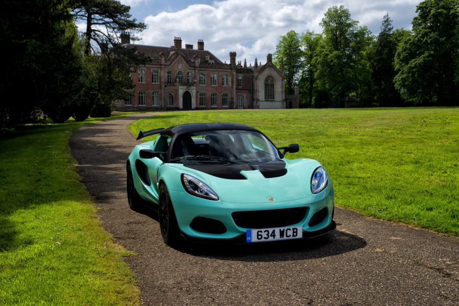  Lotus Elise Cup 250 2017 года  (фото 1 из 16)